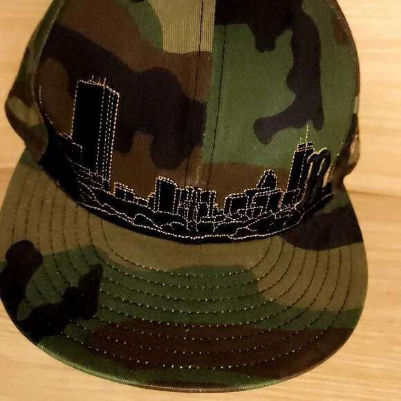 New Era Vintage Boston Red Sox Green Camouflage Velvet Embroidered Skyline Hat - Picture 3 of 11